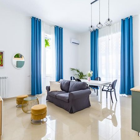 Naiva Appartement Napels Buitenkant foto