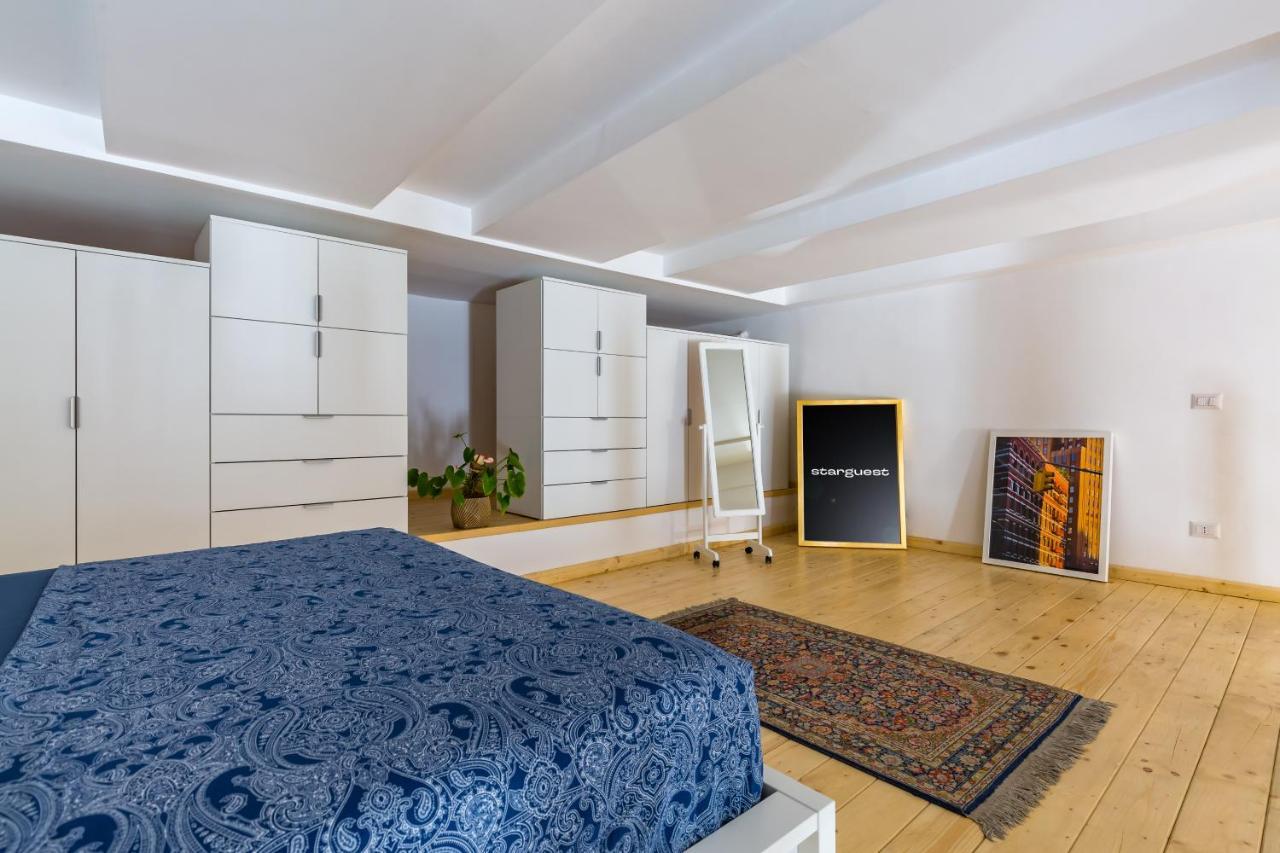 Naiva Appartement Napels Buitenkant foto