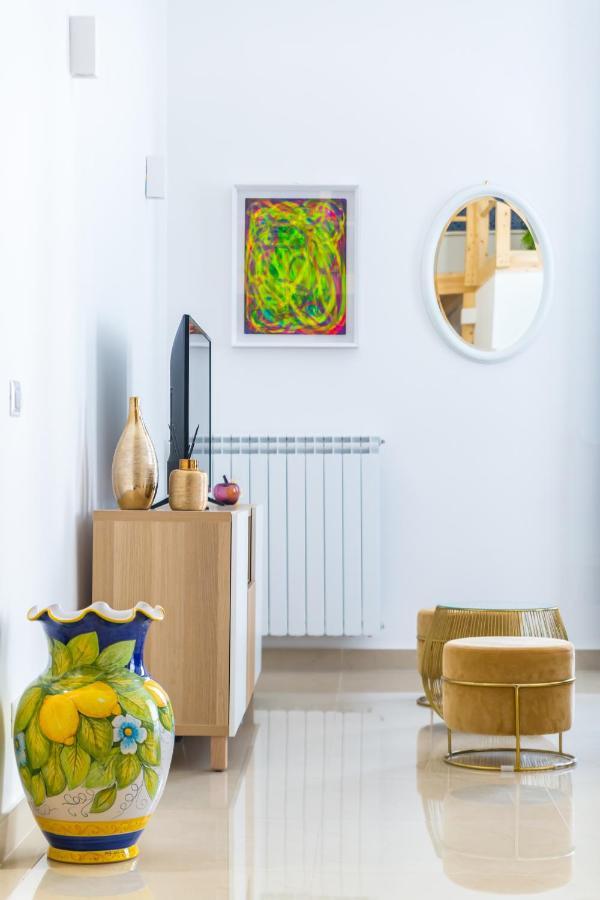 Naiva Appartement Napels Buitenkant foto