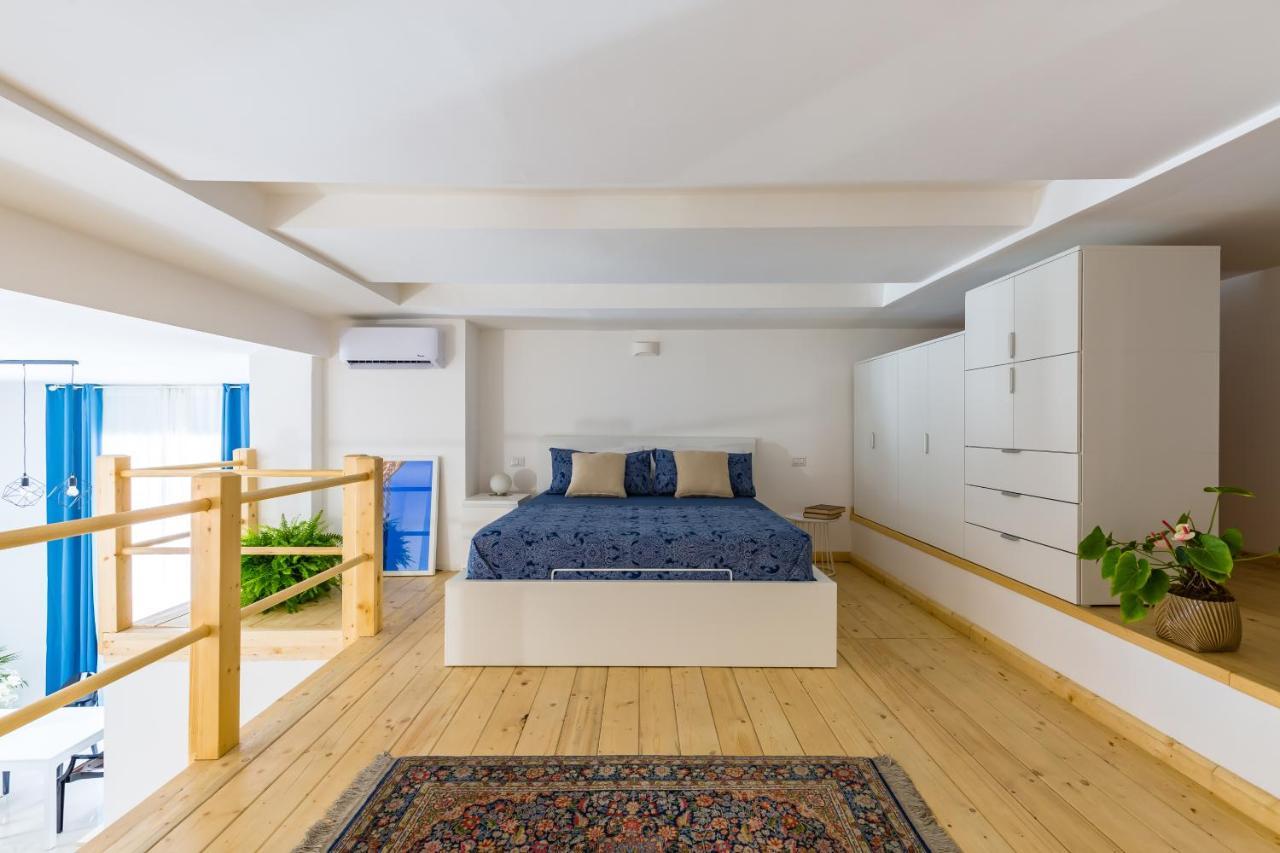 Naiva Appartement Napels Buitenkant foto