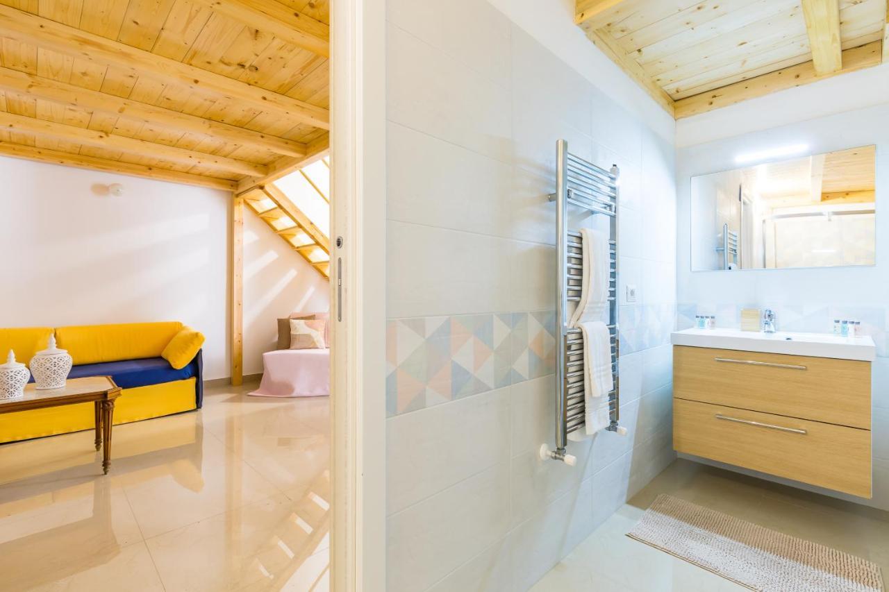 Naiva Appartement Napels Buitenkant foto